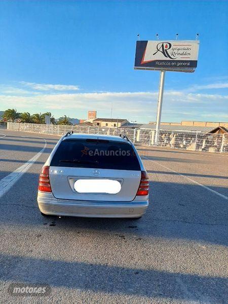 Mercedes Clase C C 270 CDI CLASSIC de 2002 con 582.000 Km por 3.900 EUR. en Murcia