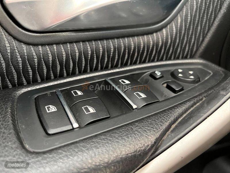 BMW Serie 3 320D TOURING de 2017 con 104.990 Km por 18.700 EUR. en Madrid