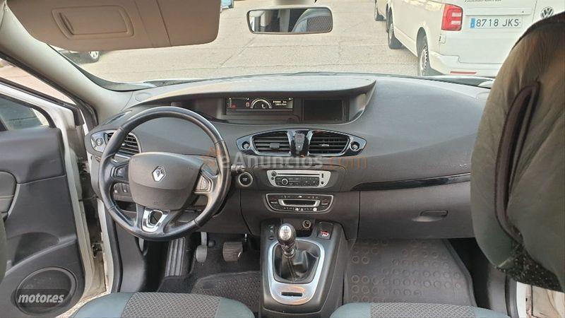 Renault Grand Scenic Bose Edition Energy dCi 130 eco2 de 2013 con 378.000 Km por 2.950 EUR. en Madrid