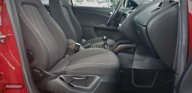 Seat Altea 1.6 TDI 105cv Style EEcomotive de 2011 con 140.000 Km por 8.490 EUR. en Pontevedra