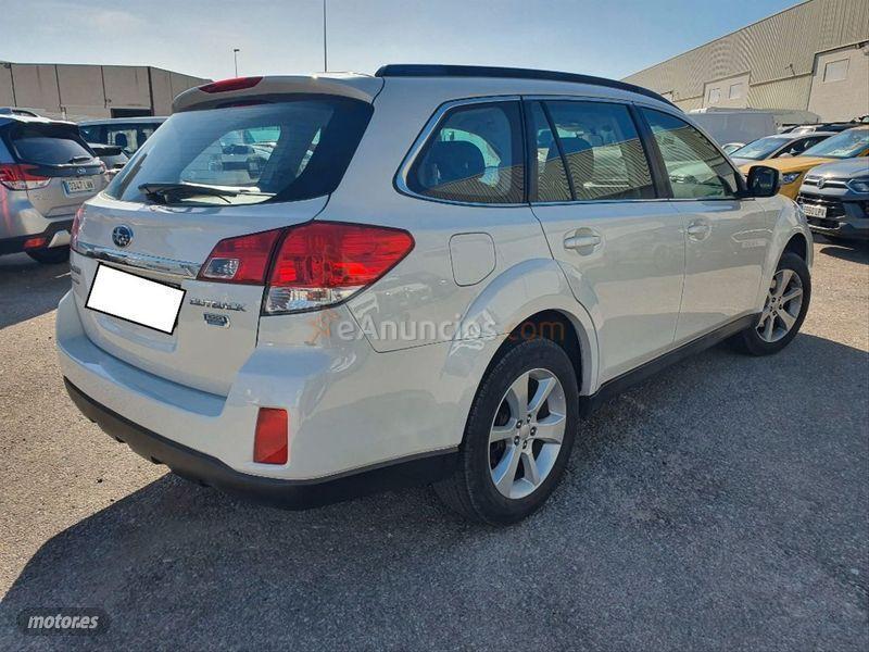 Subaru Outback 2.0 Diesel Executive Plus CVT Lineartr de 2014 con 216.480 Km por 7.900 EUR. en Cadiz