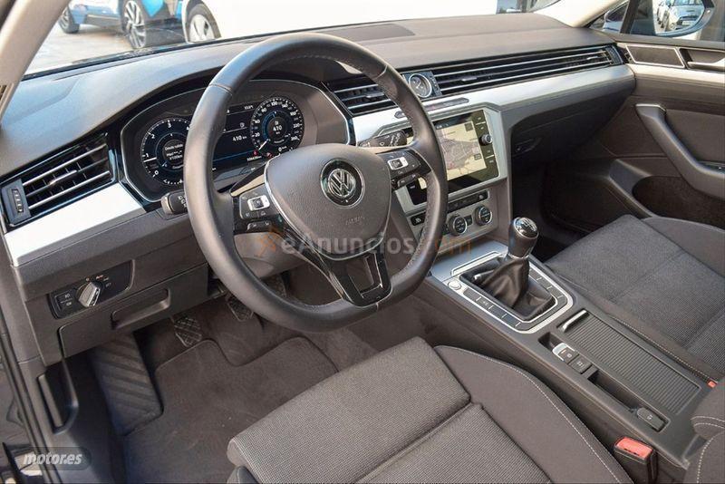 Volkswagen Passat Advance 2.0 TDI 110kW 150CV Variant de 2018 con 106.600 Km por 19.900 EUR. en Madrid