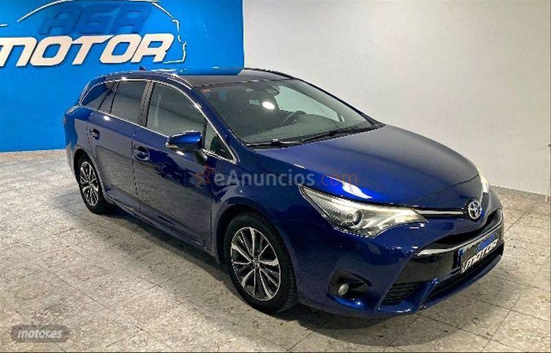 Toyota Avensis 2.0 150D EXECUTIVE TS de 2016 con 149.000 Km por 13.500 EUR. en Badajoz