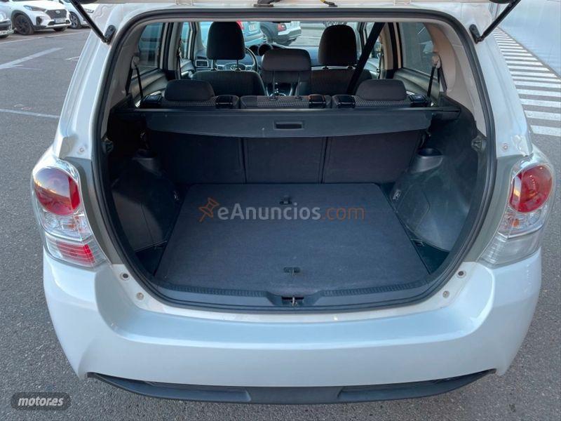 Toyota Verso 115D Comfort 5pl. de 2015 con 81.000 Km por 12.900 EUR. en Lleida