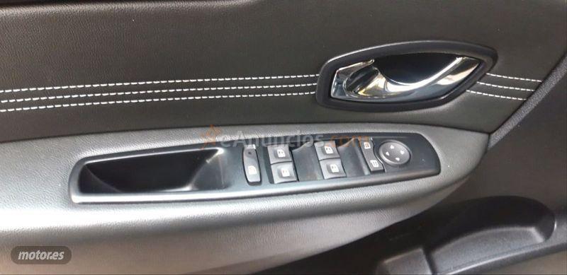 Renault Grand Scenic Dynamique TCE 130 7 plazas de 2011 con 96.000 Km por 10.600 EUR. en Barcelona