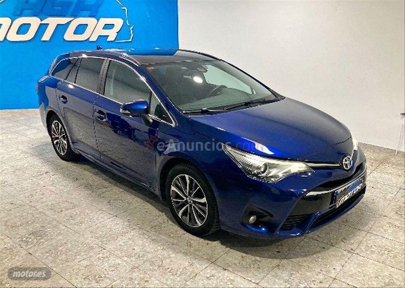 Toyota Avensis 2.0 150D EXECUTIVE TS de 2016 con 149.000 Km por 13.500 EUR. en Murcia