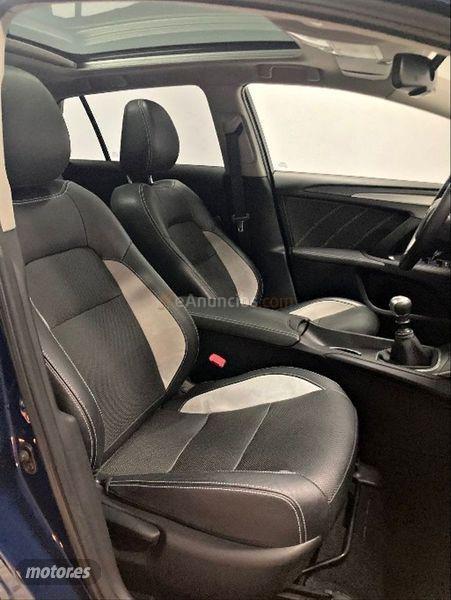 Toyota Avensis 2.0 150D EXECUTIVE TS de 2016 con 149.000 Km por 13.500 EUR. en Murcia