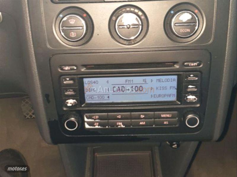 Volkswagen Touran 2.0 TDI TRENDLINE de 2004 con 317.000 Km por 3.900 EUR. en Leon