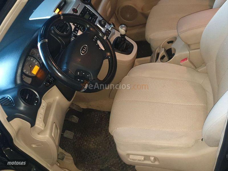 Kia Carens 2.0 CRDI VGT 140cv Emotion 5 plazas de 2008 con 267.000 Km por 4.900 EUR. en Leon