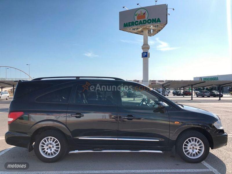 Ssangyong Rodius 270Xdi Limited Auto de 2006 con 148.000 Km por 7.750 EUR. en Alicante