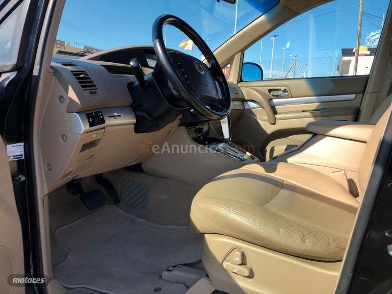 Ssangyong Rodius 270Xdi Limited Auto de 2006 con 148.000 Km por 7.750 EUR. en Alicante