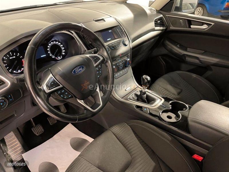 Ford S-Max 2.0 TDCi 150CV Trend de 2015 con 160.000 Km por 13.500 EUR. en Madrid