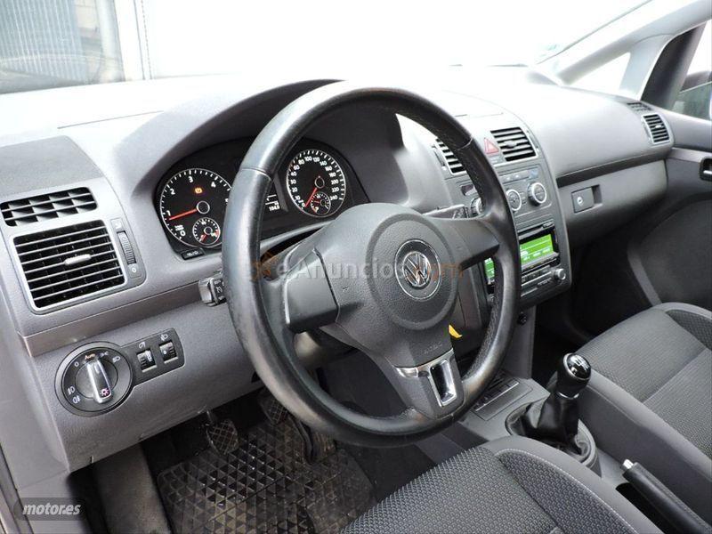Volkswagen Touran 1.6 TDI 105cv Advance Bluemotion Tech de 2013 con 99.542 Km por 14.800 EUR. en La Rioja