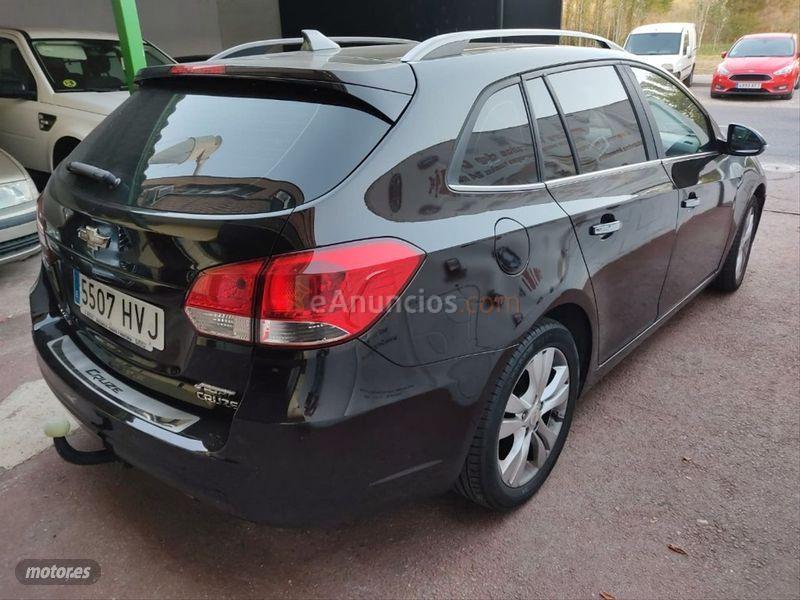 Chevrolet Cruze 2.0 VCDi LTZ Auto de 2014 con 220.000 Km por 6.300 EUR. en Madrid