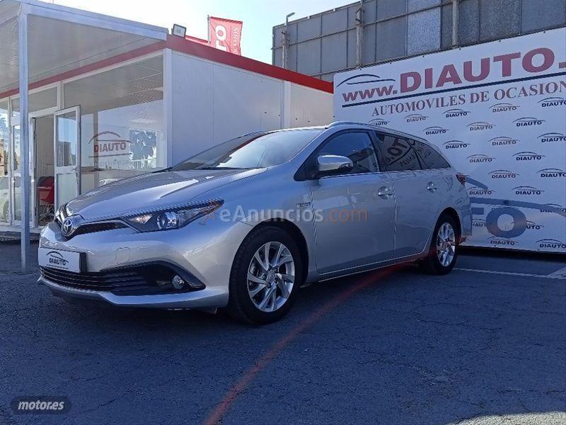 Toyota Auris 1.8 140H Active Touring Sports de 2018 con 191.000 Km por 13.900 EUR. en Cadiz
