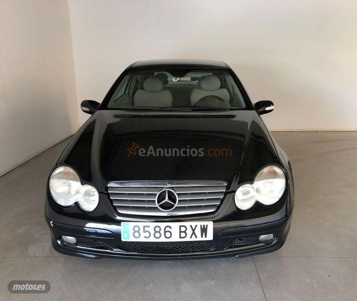 Mercedes Clase C C 180 SPORT de 2000 con 318.709 Km por 3.599 EUR. en Badajoz