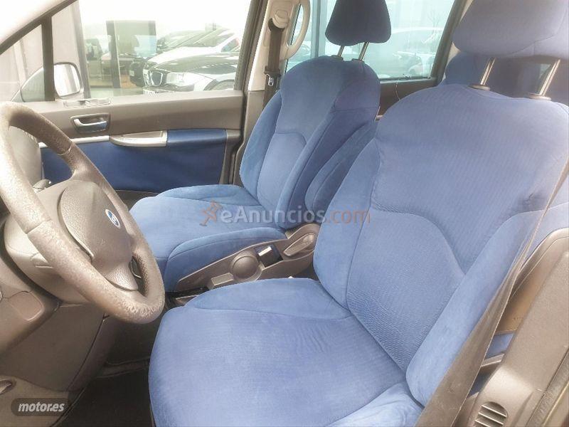 Fiat Ulysse 2.2 JTD 16v Emotion Plus de 2005 con 249.800 Km por 2.995 EUR. en Zaragoza