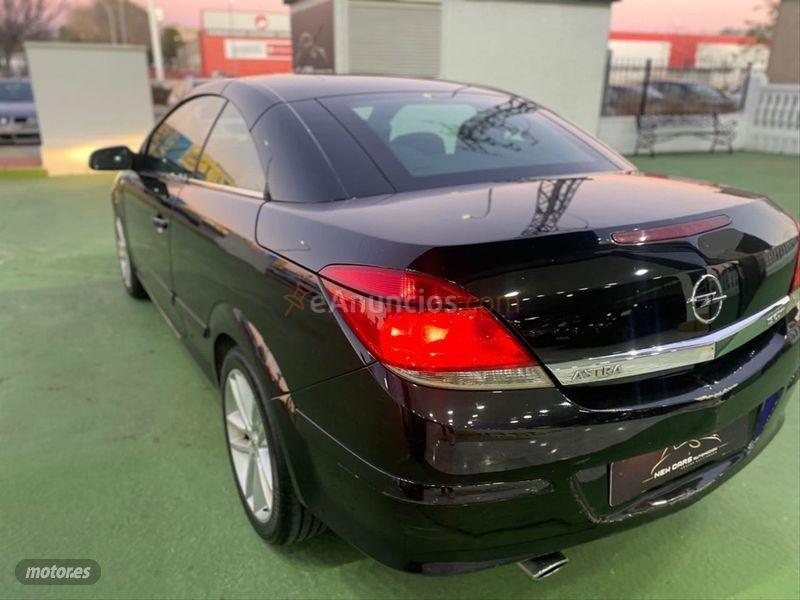 Opel Astra Twin Top 1.9 CDTi Cosmo de 2007 con 219.000 Km por 1.800 EUR. en Albacete