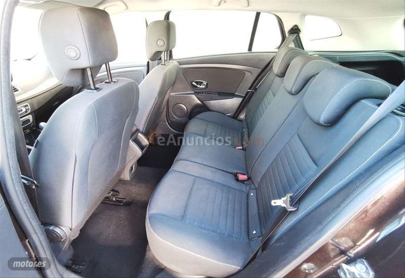 Renault Megane Sp. Tou. Limited dCi 110 EDC Euro 6 de 2016 con 76.000 Km por 11.990 EUR. en Sevilla