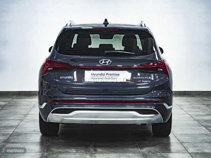 Hyundai Santa Fe 1.6TGDI Style 7pl 4WD 6AT Style de 2021 con 18.460 Km por 52.990 EUR. en Guipuzcoa