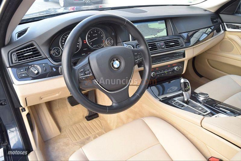BMW Serie 5 535i Touring de 2015 con 85.600 Km por 25.900 EUR. en Madrid