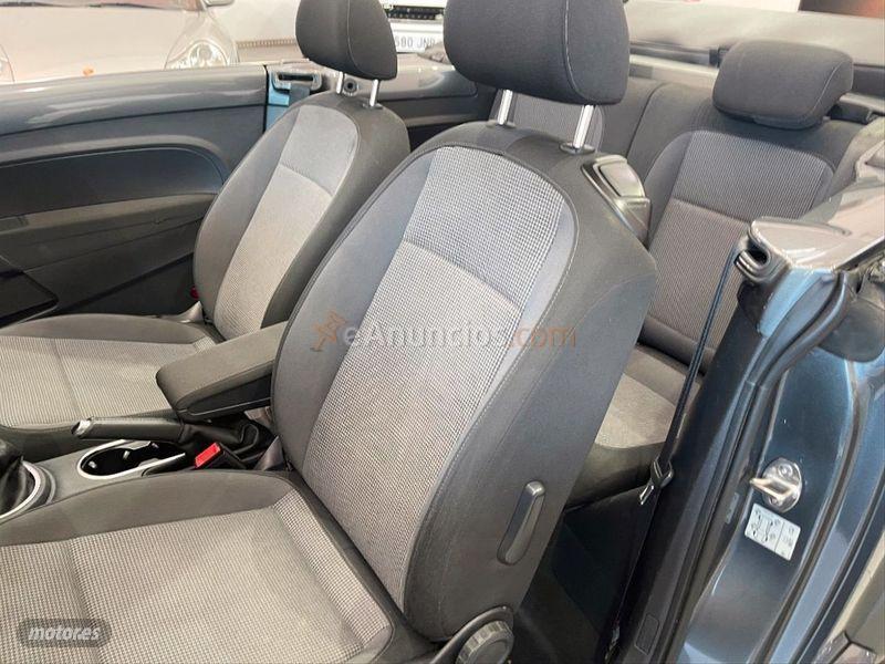 Volkswagen Beetle Cabrio Design 2.0 TDI 110CV BMT de 2016 con 63.000 Km por 21.900 EUR. en Alicante