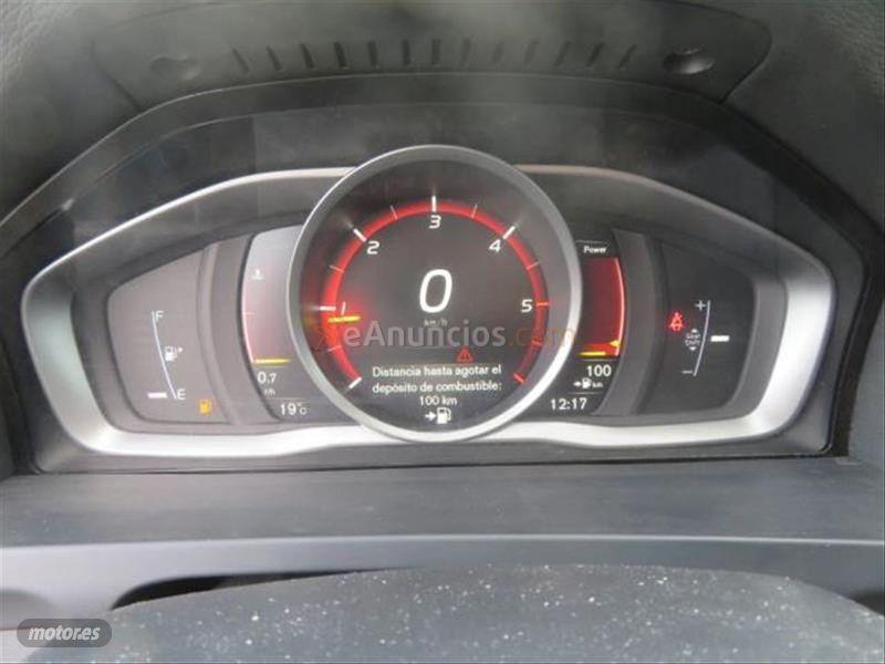 Volvo V 60 2.0 D3 Momentum de 2017 con 115.061 Km por 16.990 EUR. en Barcelona