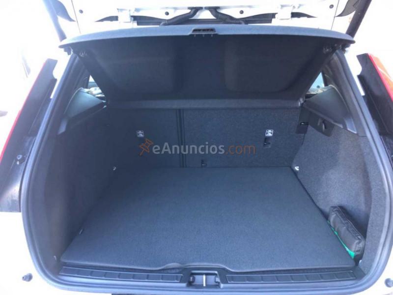 Volvo XC40 MOMENTUM  D3 150CV NAV 