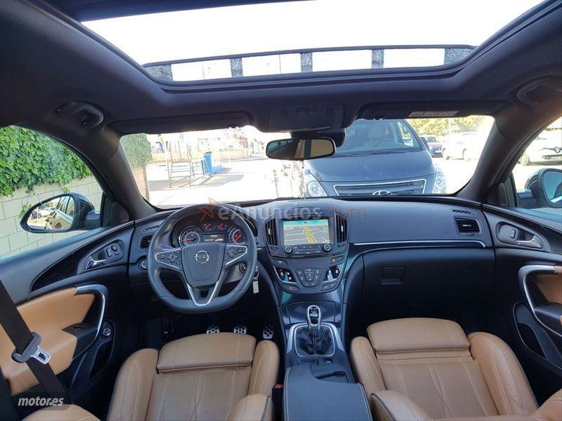 Opel Insignia ST 2.0 CDTI StartSto 4x4 Country Tourer de 2015 con 101.000 Km por 16.450 EUR. en Toledo