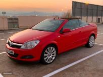 Opel Astra Twin Top 1.9 CDTi Cosmo de 2009 con 169.000 Km por 4.500 EUR. en Barcelona