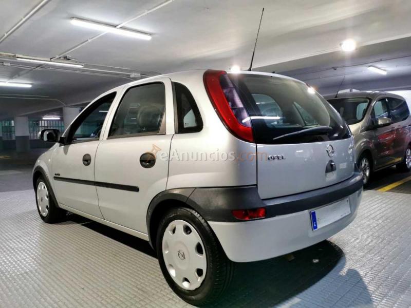 Opel Corsa 1.2 Comfort 70cv. Impecable, a toda prueba. 
