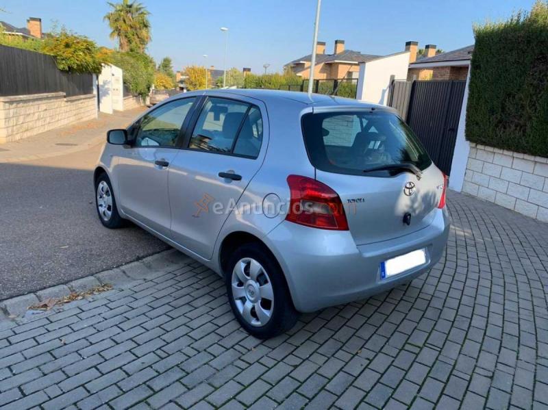 Toyota Yaris 1.3 VVti 