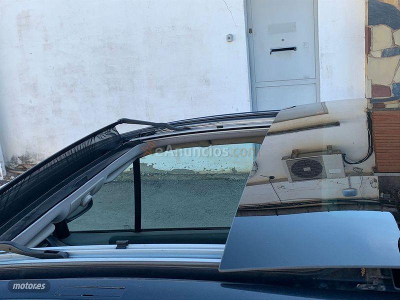 Renault Scenic CONFORT AUTHENTIQUE 1.5DCI80 de 2004 con 198.000 Km por 2.900 EUR. en Barcelona