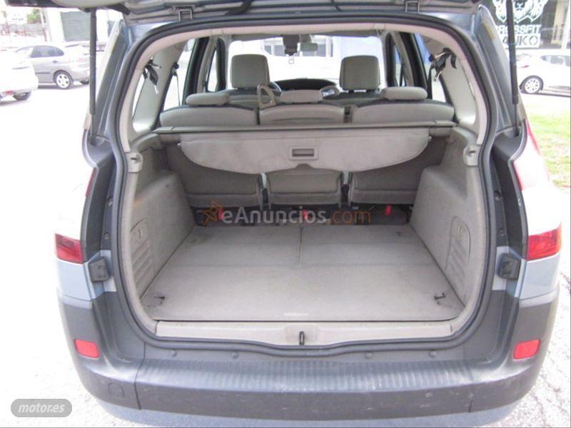 Renault Grand Scenic CONFORT EXPRESSION 1.5DCI105 de 2005 con 185.000 Km por 3.900 EUR. en Malaga