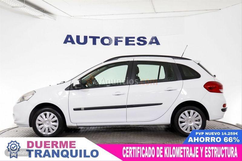 Renault Clio Grand Tour Authentique 1.5dCi 85cv eco2 de 2010 con 124.180 Km por 5.350 EUR. en Madrid