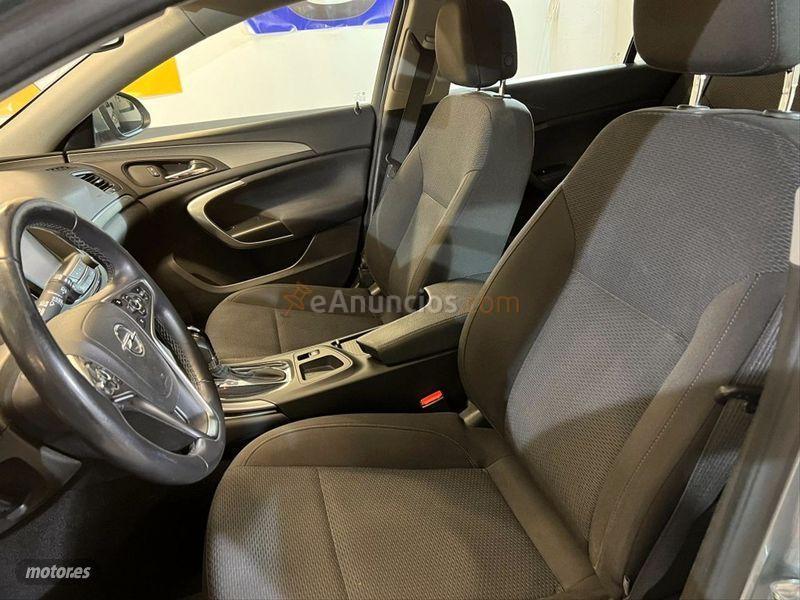 Opel Insignia ST 2.0 CDTI 130 CV Selective Auto de 2015 con 231.000 Km por 9.490 EUR. en Madrid
