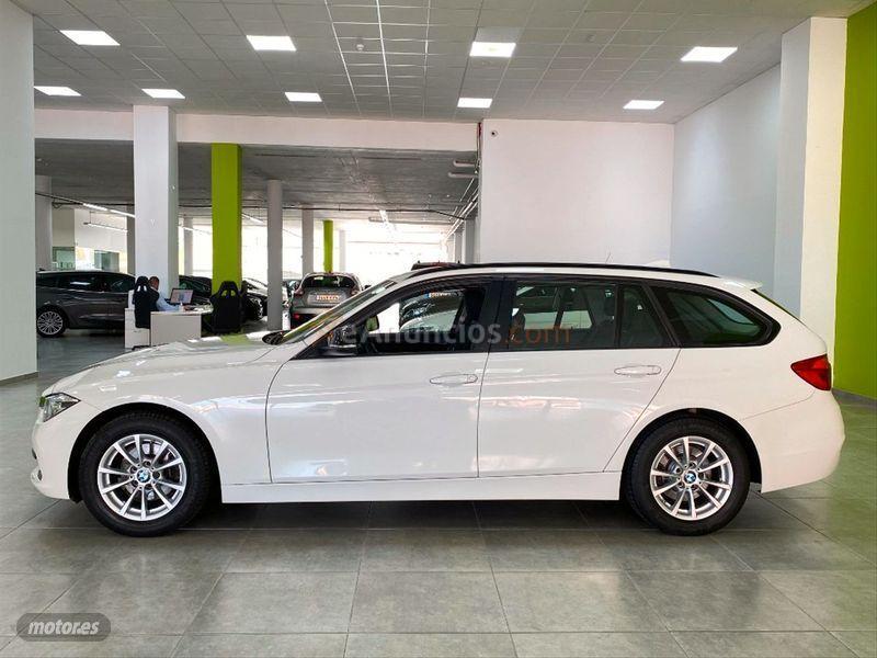 BMW Serie 3 318d Touring de 2017 con 73.000 Km por 23.400 EUR. en Malaga
