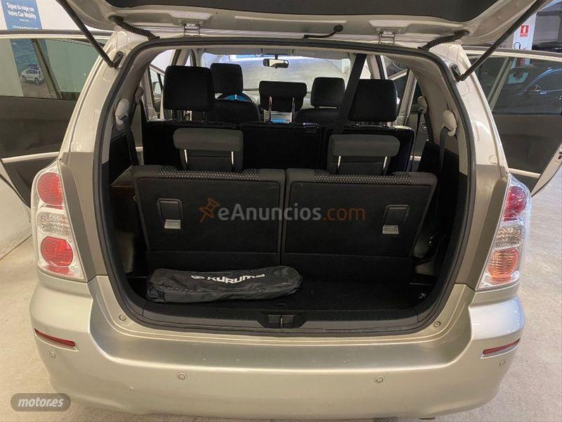 Toyota Corolla Verso 2.2 D4D 136 CV Sol de 2008 con 65.000 Km por 7.500 EUR. en Madrid