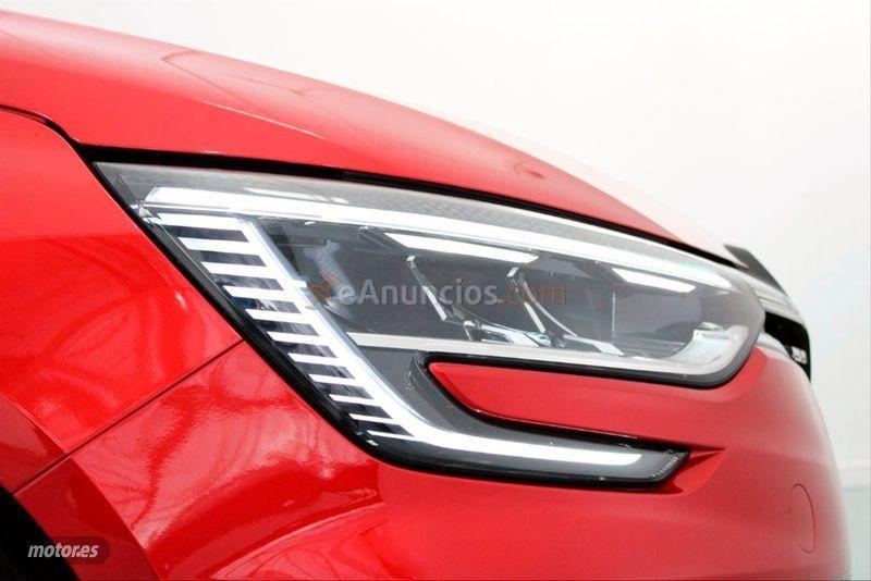 Renault Megane S.T. Zen TCe 103 kW 140CV EDC GPF SS de 2021 con 17.800 Km por 20.990 EUR. en Madrid
