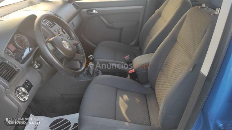 Volkswagen Touran 1.6 CONCEPTLINE de 2005 con 199.000 Km por 4.000 EUR. en Madrid