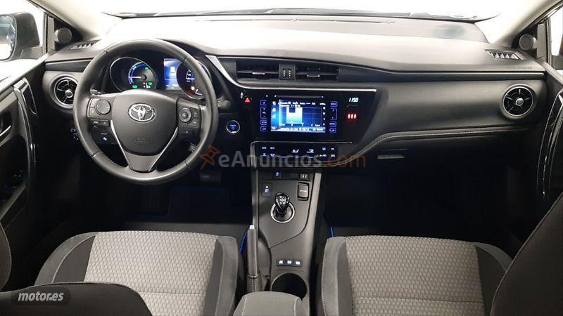 Toyota Auris 1.8 140H Feel Touring Sports de 2018 con 42.506 Km por 17.990 EUR. en Madrid