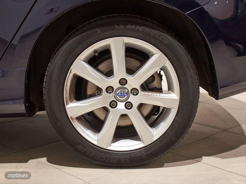 Volvo V 60 2.0 D3 Momentum de 2017 con 98.000 Km por 19.990 EUR. en Cadiz