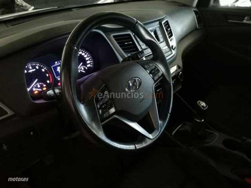 Hyundai Tucson 1.6 GDI BD Essence 4x2 131 de 2017 con 67.300 Km por 19.490 EUR. en Jaen