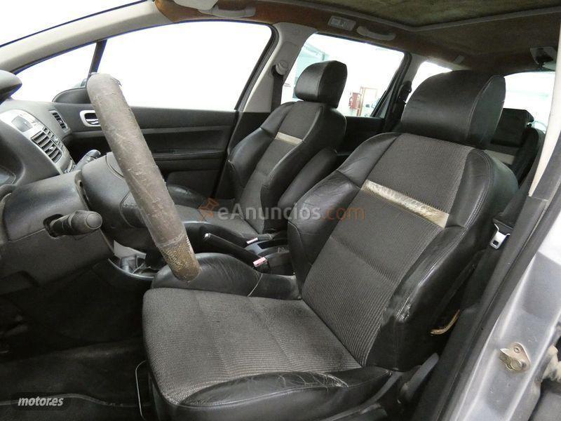 Peugeot 307 Break 2.0 HDi 110 XR Clim de 2004 con 179.754 Km por 2.900 EUR. en Madrid