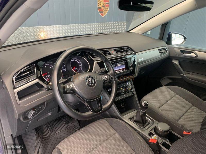 Volkswagen Touran Edition 1.6 TDI CR 110CV BMT de 2016 con 99.000 Km por 18.900 EUR. en Pontevedra