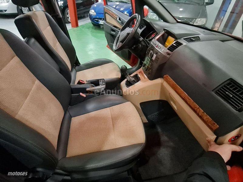 Opel Zafira Enjoy 1.9 CDTi 8v 120 CV de 2007 con 240.000 Km por 4.700 EUR. en Asturias