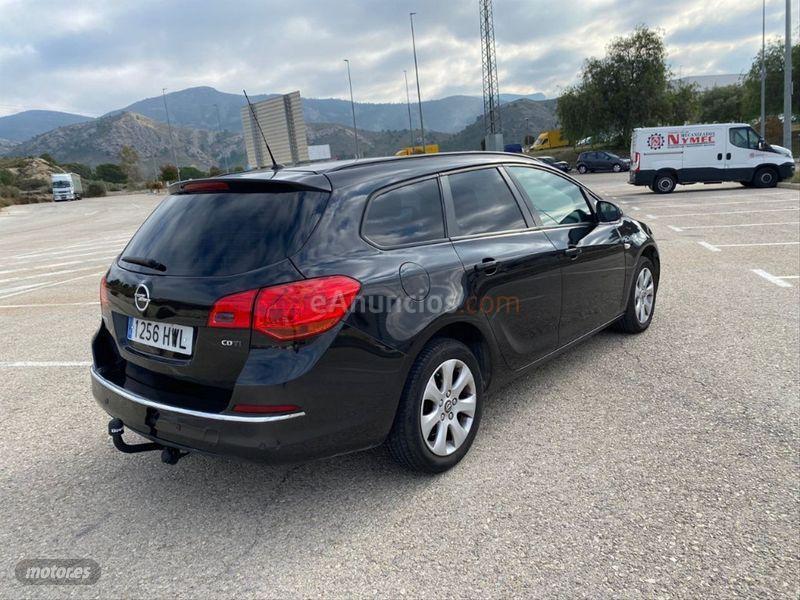 Opel Astra 1.7 CDTi SS 130 CV Sportive ST de 2014 con 123.000 Km por 7.900 EUR. en Alicante