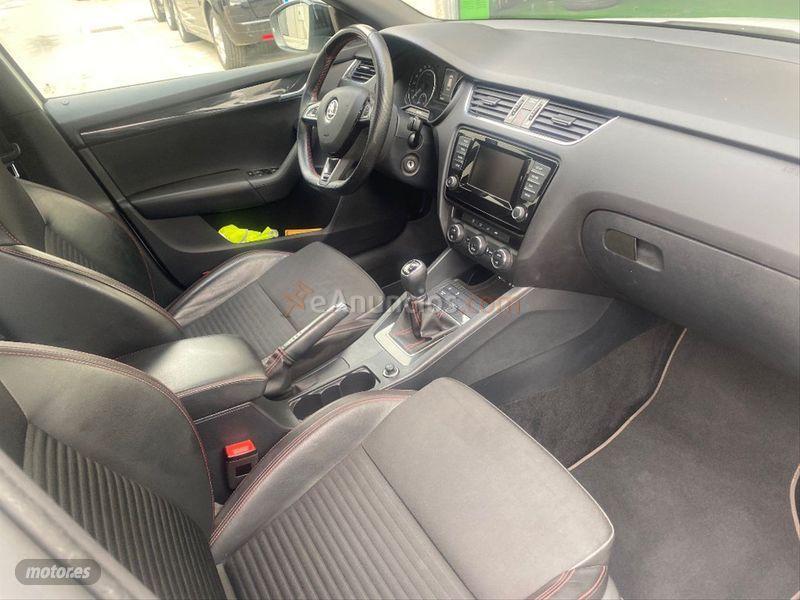 Skoda Octavia Combi 2.0 TDI CR 184cv RS de 2015 con 108.000 Km por 18.990 EUR. en Valladolid