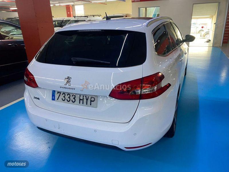 Peugeot 308 Nuevo 308 SW Allure 1.2 PureTech 130 SS de 2014 con 74.000 Km por 13.490 EUR. en Barcelona