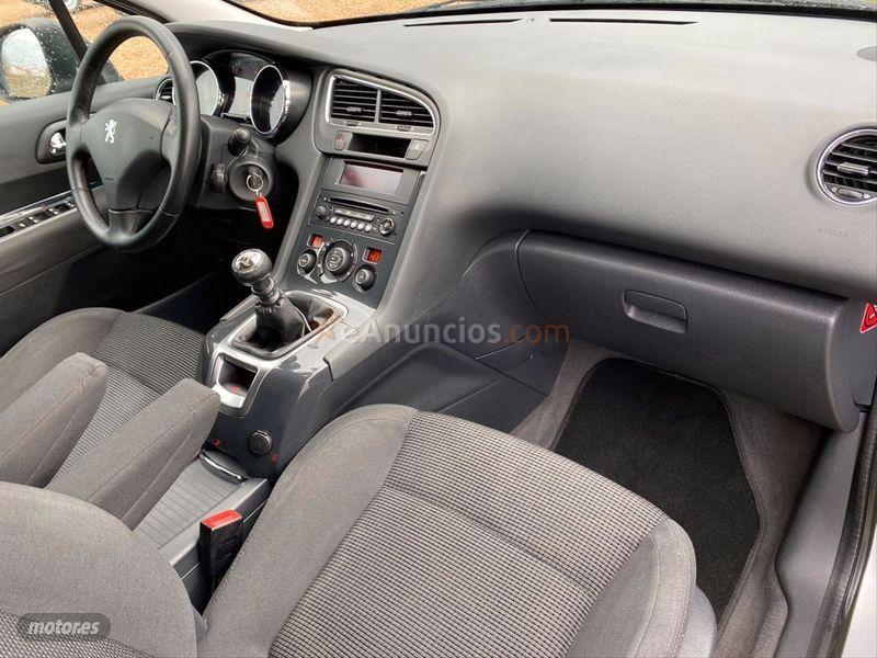 Peugeot 5008 Active 2.0 HDI 150 FAP de 2012 con 239.151 Km por 8.900 EUR. en Badajoz